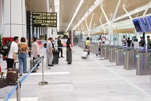 Vừa khánh thành, nhà ga T3 sân bay Tân Sơn Nhất đã dột nước