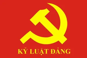 Kỷ luật Cảnh cáo Chánh Văn phòng UBND TP Cần Thơ Nguyễn Văn Vinh