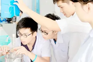 Đề nghị cho phép viên chức của trường được góp vốn