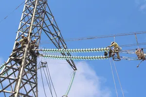 Việt Nam tính chuyện bán điện sang Singapore, Malaysia