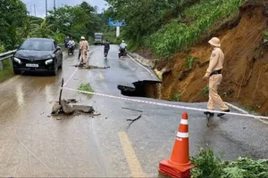 Đề phòng sạt lở đất ở vùng núi Bắc bộ. Ảnh: SGGPO