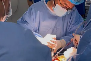 Kỹ thuật mới trong thay khớp háng, bệnh nhân xuất viện sau 24 giờ