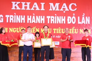 Gia Lai: Khai mạc Hành trình đỏ và tôn vinh người hiến máu