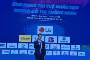 Ông Nguyễn Quốc Bảo, Chủ tịch Câu lạc bộ Bất động sản TPHCM chia sẻ trong buổi hội thảo. Ảnh: THANH HIỀN