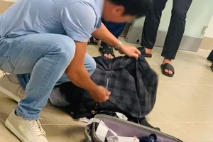 Trung tâm An ninh hàng không Nội Bài đã kiểm tra trực quan người, hành lý xách tay, hành lý ký gửi đối với hành khách N.C.H.