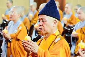 Các chùa trên cả nước đồng loạt thỉnh chuông, trống sáng nay 1-7