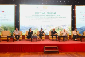 Chuyên gia cùng thảo luận tại hội thảo