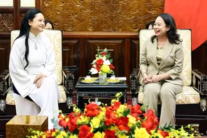 Phó Chủ tịch nước Võ Thị Ánh Xuân tiếp nhà hoạt động xã hội và nữ phi hành gia gốc Việt đầu tiên bay vào không gian Amanda Nguyễn, ngày 11-7