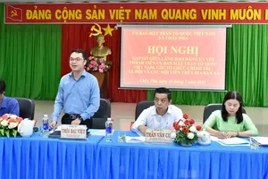 Đồng chí Thôi Đại Việt, Phó Bí thư Thường trực Đảng ủy xã Châu Pha chủ trì hội nghị