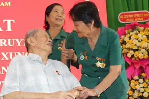 Các cựu TNXP Giải phóng miền Nam trong niềm vui gặp mặt