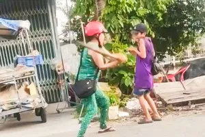 Xác định được người đánh bé trai bán vé số trong clip ở Cần Thơ