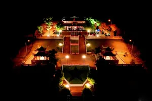 Một lần thắp, một đời nhớ - giữa Trường Sơn