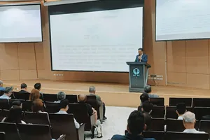 Ông Trần Kim Chung, Chủ tịch Tập đoàn CT Group chia sẻ tại hội thảo