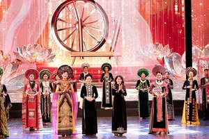 Hiệp hội Văn hóa Áo dài Việt Nam ra mắt góp phần gìn giữ, phát huy và lan tỏa giá trị của áo dài. Ảnh: HUẤN TRẦN