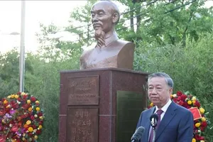 Tổng Bí thư Tô Lâm dự Lễ khánh thành Tượng đài Chủ tịch Hồ Chí Minh tại Đại sứ quán Việt Nam ở Hàn Quốc