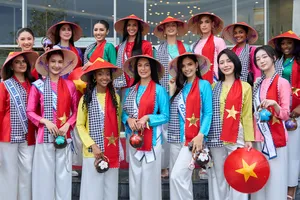 Dàn hoa hậu quốc tế hào hứng trải nghiệm vùng đất Tây Nam bộ