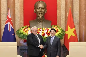 Chủ tịch nước Lương Cường tiếp Chủ tịch Quốc hội New Zealand Gerry Brownlee chiều 29-8. Ảnh: QUANG PHÚC.