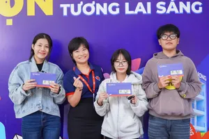 Một trường đại học tặng mỗi sinh viên 100.000 đồng mừng Tết Độc lập