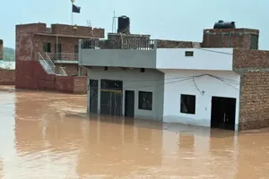 Lũ lụt dâng cao tại tỉnh Punjab. Ảnh: AL JAZEERA