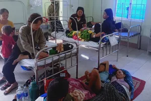 Gia Lai: 131 người nhập viện sau bữa tiệc tân gia