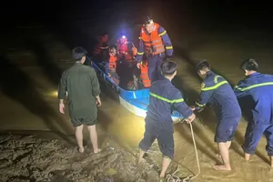 Quảng Trị: Giải cứu thêm 6 người mắc kẹt do mưa lũ