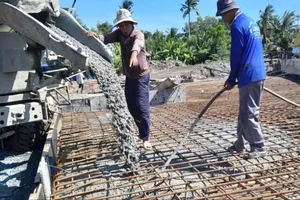 Thi công xuyên lễ trên các công trình trọng điểm ở ĐBSCL