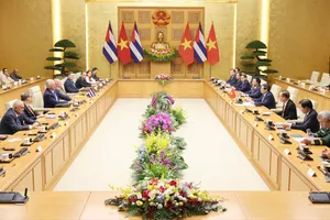 Thủ tướng Phạm Minh Chính hội kiến Bí thư thứ nhất, Chủ tịch nước Cuba Miguel Diaz Canel Bermúdez. Ảnh: QUANG PHÚC