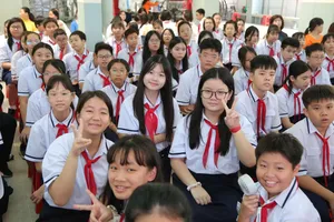 Học sinh Trường THCS Nguyễn Du (phường Bến Thành) trong ngày khai giảng năm học 2025-2026