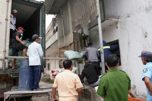 Phát hiện ô tô chở 30 tấn thịt các loại không có chứng nhận kiểm dịch