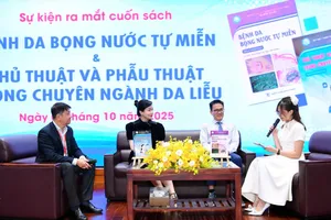 Ra mắt hai ấn phẩm về chuyên khoa da liễu