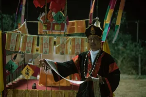 Phim "Cải mả" không sao chép "Quật mộ trùng ma"