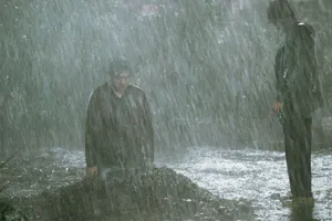 Diễn viên Hoàng Phúc ám ảnh cảnh quay đêm mưa ở nghĩa địa