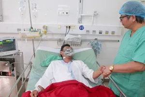 Ca ghép thận đầu tiên ở Việt Nam dùng máy bảo quản thận liên tục có hạ nhiệt