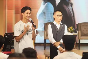 Tác giả của ca khúc Còn gì đẹp hơn chia sẻ tại Hà Nội