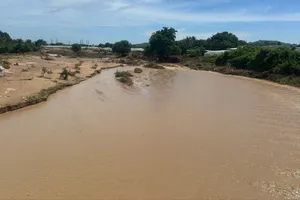 Vụ vỡ hồ chứa nước gây thiệt hại nặng nề