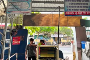 Cổng số 9, Bệnh viện Đa khoa Khánh Hòa. Ảnh: L.T