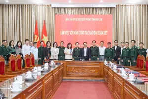 "Xuân biên phòng - Ấm lòng dân bản" ở biên giới 