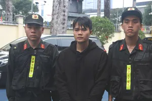 Bắt nhóm người cưỡng đoạt tài sản núp bóng doanh nghiệp mua bán nợ