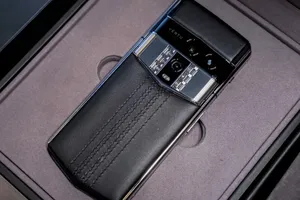 Vertu Agent Q nhận được nhiều sự quan tâm với thiết kế ấn tượng