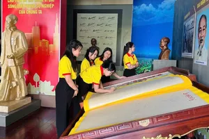 Ban Chỉ huy chiến dịch Xuân tình nguyện triển khai 3 hành trình về nguồn tại Bảo tàng Hồ Chí Minh - chi nhánh TPHCM và Bảo tàng Chiến dịch Hồ Chí Minh cho chiến sĩ Xuân tình nguyện và đội viên.