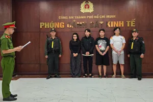 Cơ quan Cảnh sát điều tra tống đạt các quyết định và bắt tạm giam các bị can