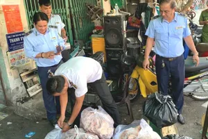 Phát hiện hơn 700kg thực phẩm đông lạnh không rõ nguồn gốc