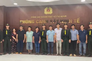 Công an TPHCM triệt phá đường dây sản xuất, buôn bán xăng RON A95 giả