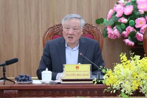 Phó Thủ tướng Thường trực Nguyễn Hòa Bình tại buổi làm việc với tỉnh Quảng Ngãi