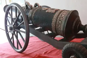 Khẩu súng thần công được trưng bày tại Bảo tàng tỉnh Hà Tĩnh 