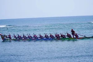 Đặc khu Lý Sơn khai hội đua thuyền truyền thống Tứ linh