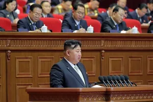 Nhà lãnh đạo Kim Jong Un phát biểu tại Đại hội Đảng Lao động Triều Tiên lần thứ IX. Ảnh: KCNA