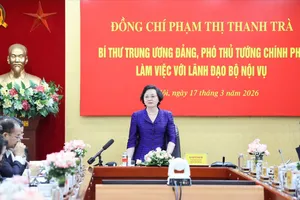 Khẩn trương đánh giá phân cấp, phân quyền của các bộ, ngành đối với địa phương