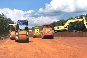 Thủ tướng chỉ đạo kiên quyết xử lý nghiêm hành vi thổi giá nguyên liệu, vật liệu xây dựng