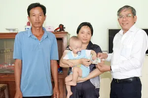 Bạn đọc Báo SGGP tiếp tục giúp cháu bé có nguy cơ bại liệt